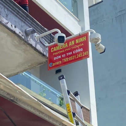 Chân Đế Camera Cong Chữ L Có Box Tròn 35cm